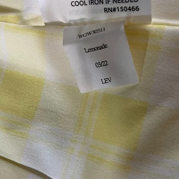 41 Hawthorn Women's Yellow Quilted Sleeveless Vest, Size Medium - Picture 9 of 11